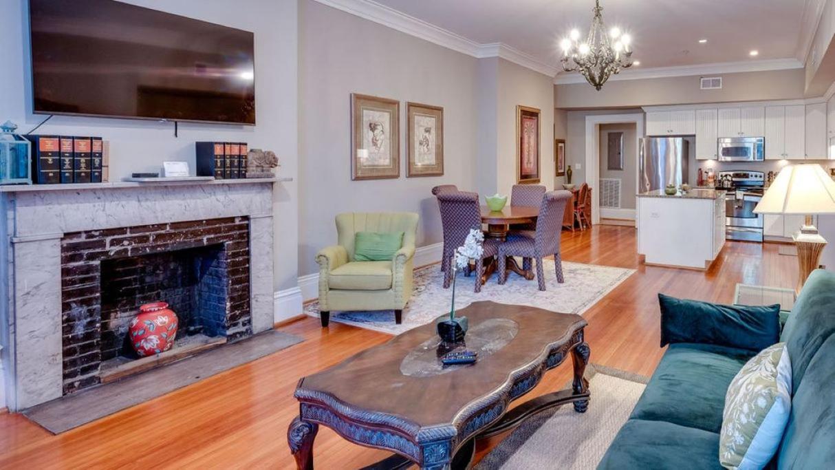 201 York #3 - Homey Downtown 2 Bedroom Steps From The River Savannah Exteriör bild
